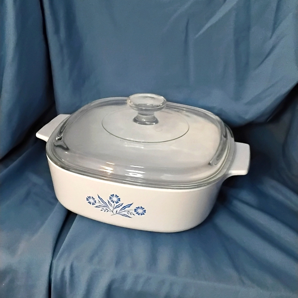 Corningware "Blue Floral"  2L Casserole Dish  EUC